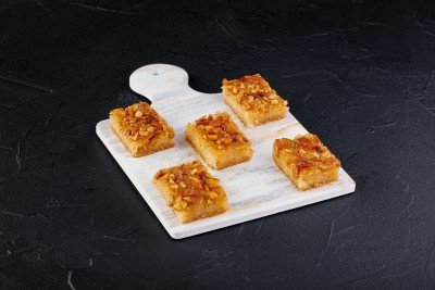 بسبوسة مكسرات